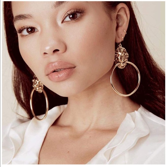 Boutique Jewelry - Big cat statement earrings